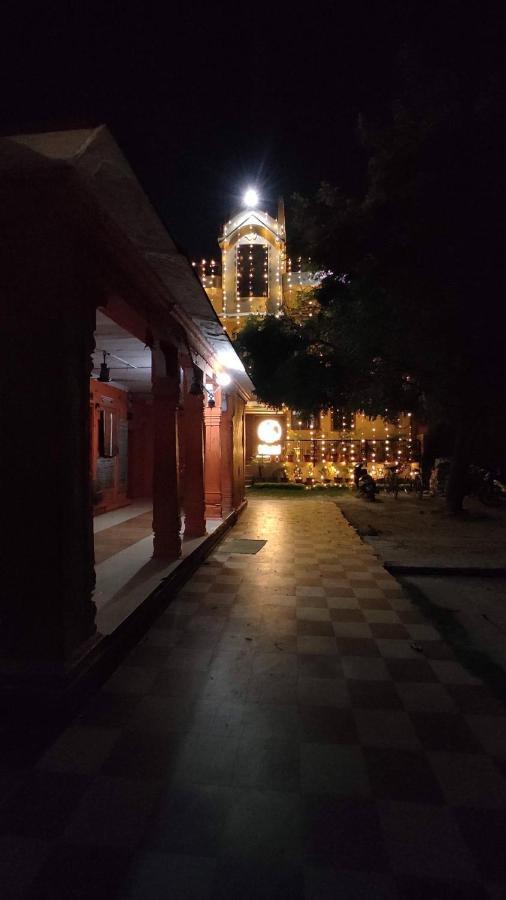 The Kashi Residency Варанаси Экстерьер фото